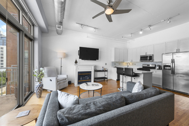 950 W Monroe Street - Photo 4