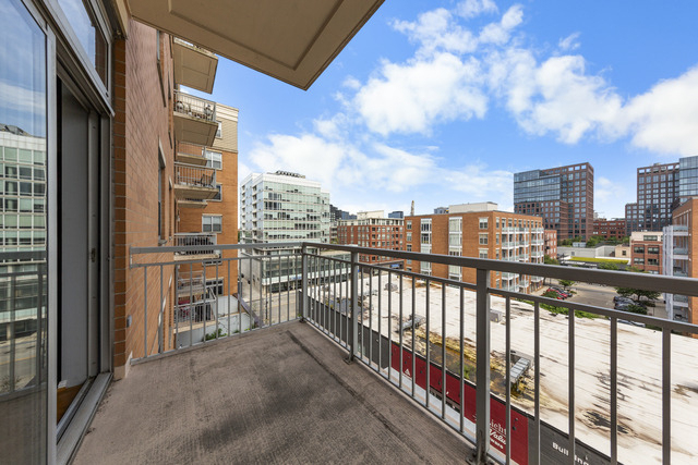 950 W Monroe Street - Photo 17