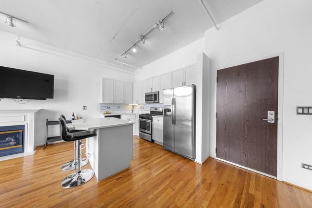 950 W Monroe Street - Photo 8