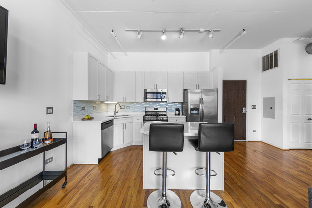950 W Monroe Street - Photo 11