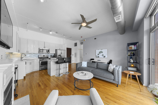 950 W Monroe Street - Photo 3