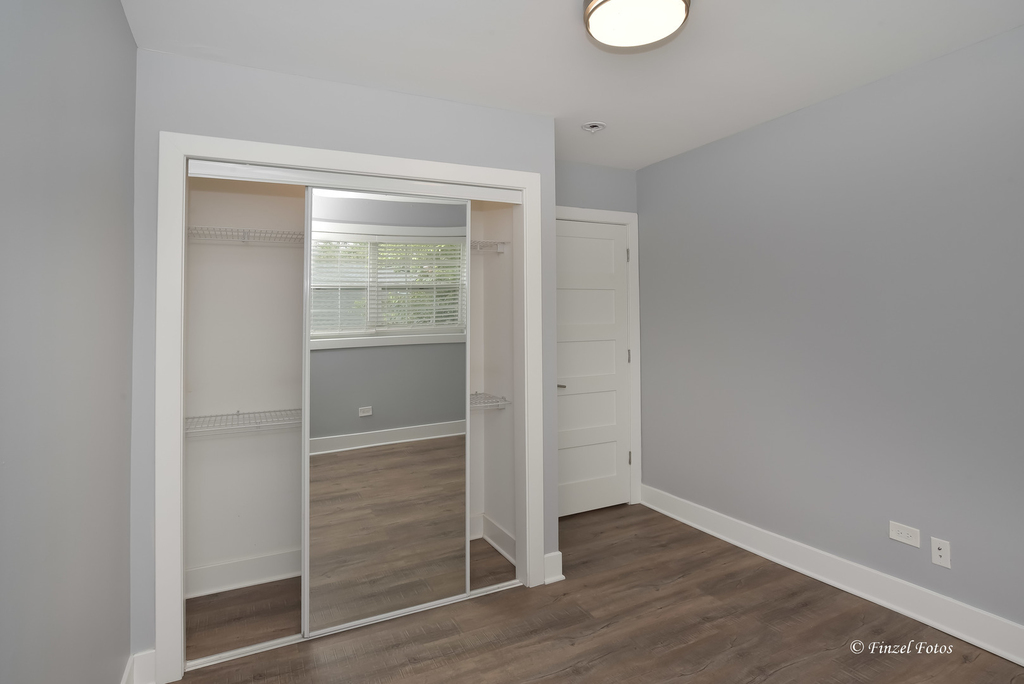 336 E Russell Street - Photo 8
