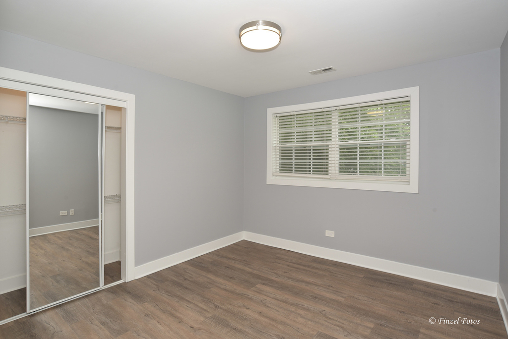 336 E Russell Street - Photo 9