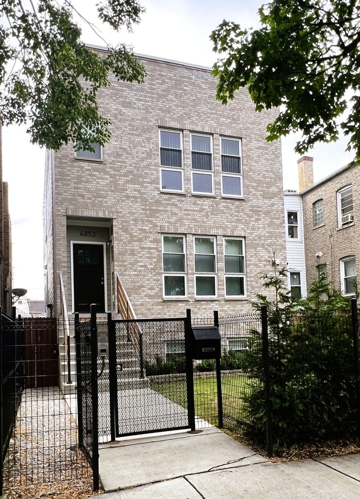 4853 W Nelson Street - Photo 0