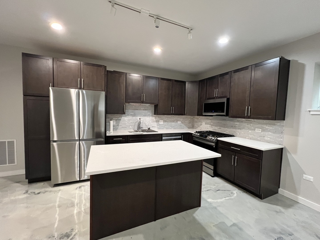4853 W Nelson Street - Photo 2