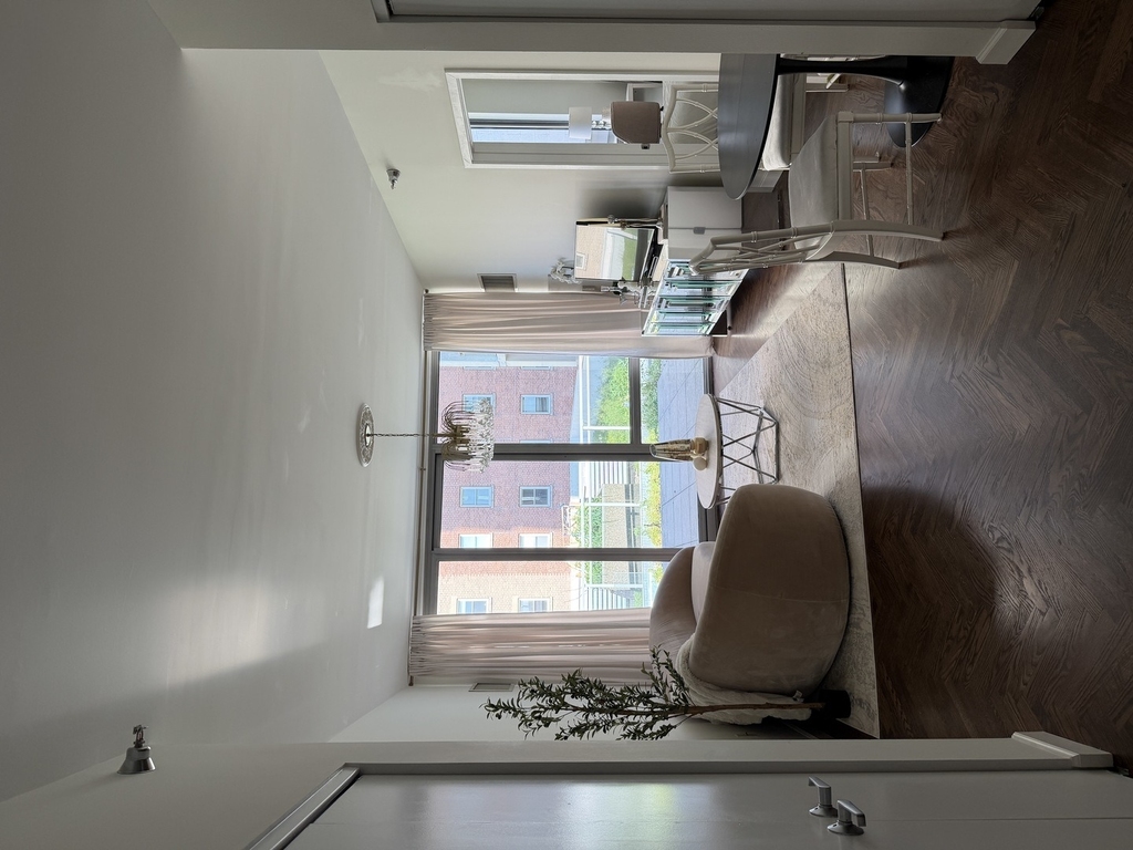 1 E 8th Street - Photo 1