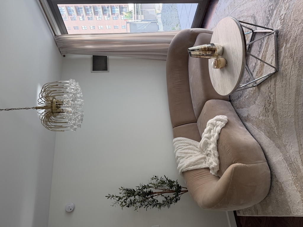1 E 8th Street - Photo 3
