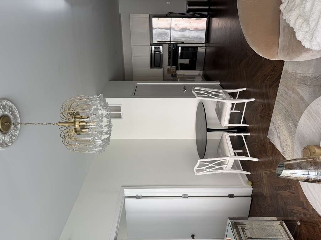 1 E 8th Street - Photo 8