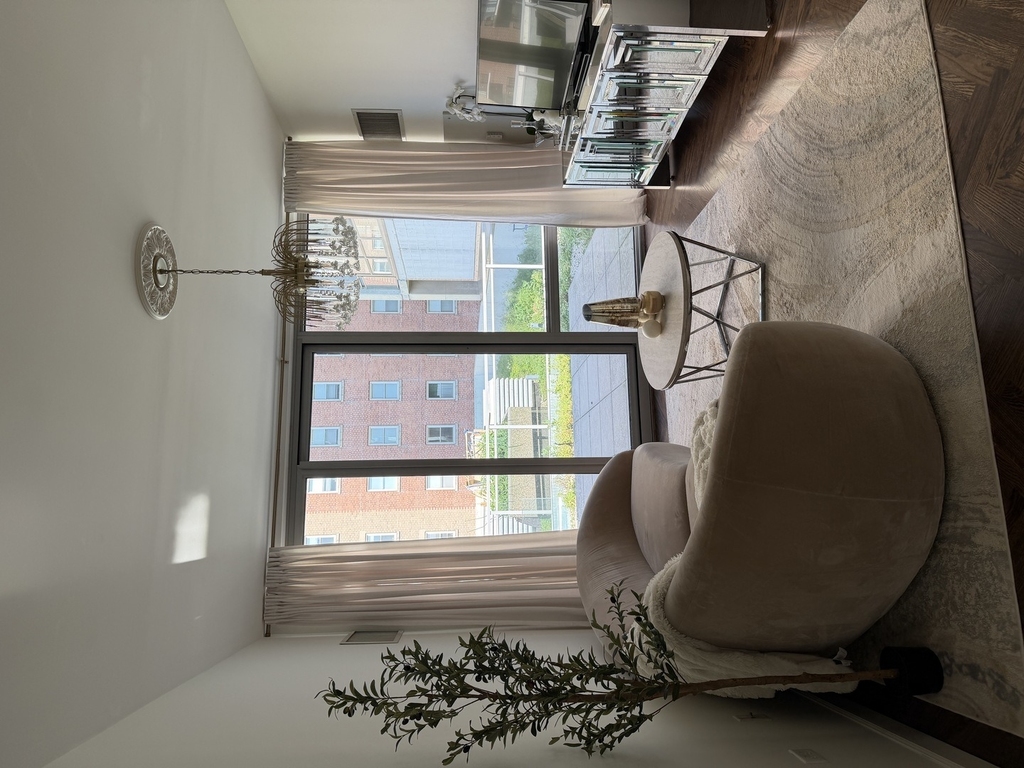 1 E 8th Street - Photo 2