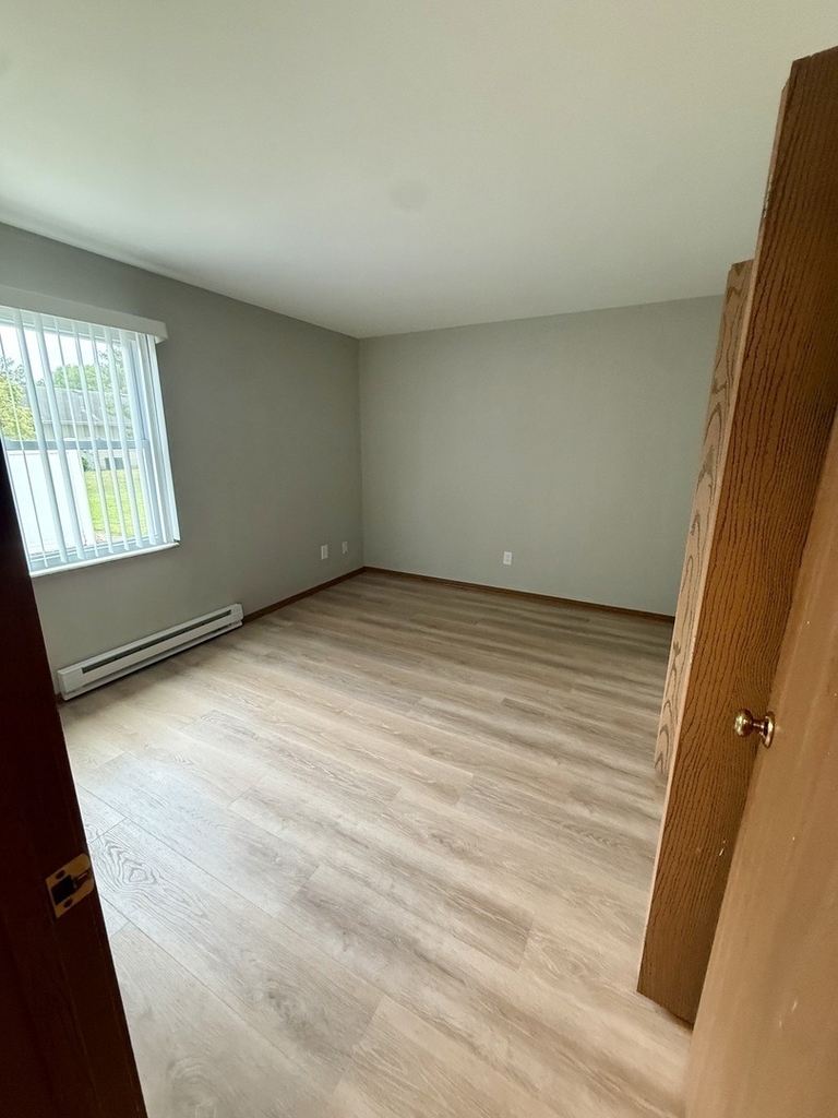 405 E Reed Street - Photo 6