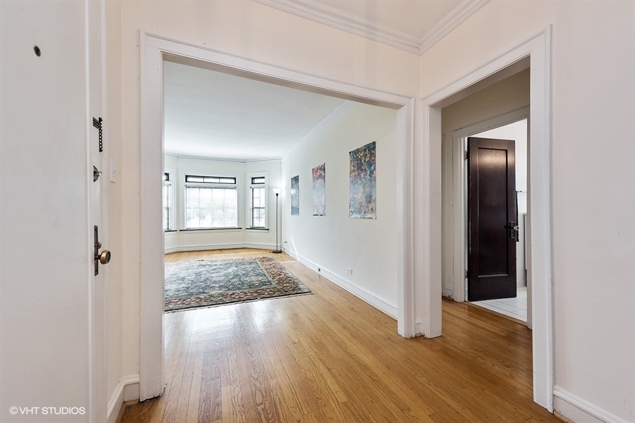 545 Hinman Avenue - Photo 2