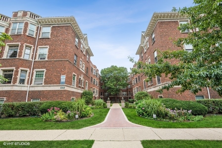 545 Hinman Avenue - Photo 0