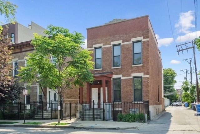 614 S Oakley Boulevard - Photo 1