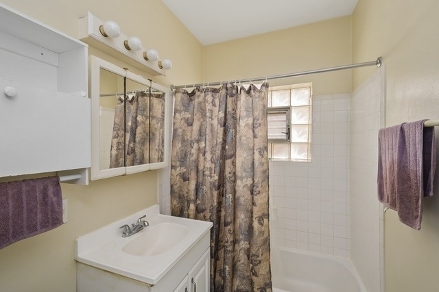 614 S Oakley Boulevard - Photo 8