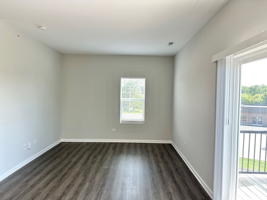 855 E Main Street - Photo 4