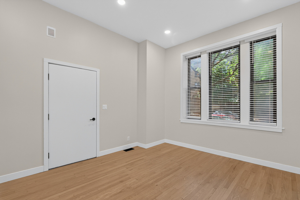 2132 W Potomac Avenue - Photo 6