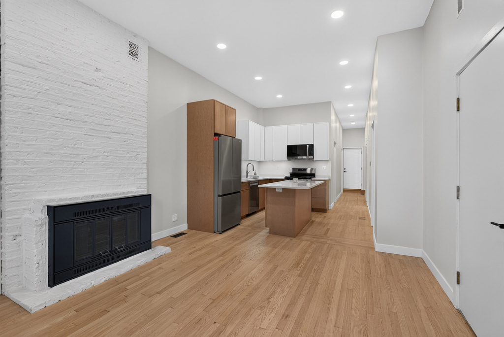 2132 W Potomac Avenue - Photo 8