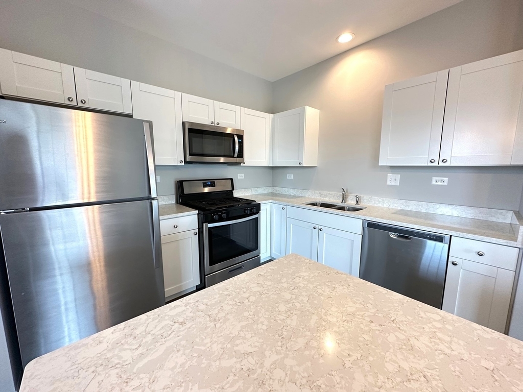 301 N Madison Street - Photo 1
