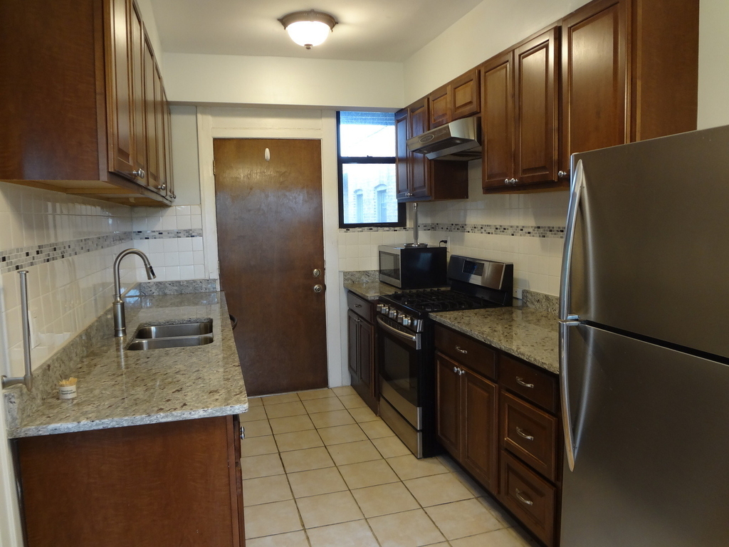 5463 S Ingleside Avenue - Photo 3