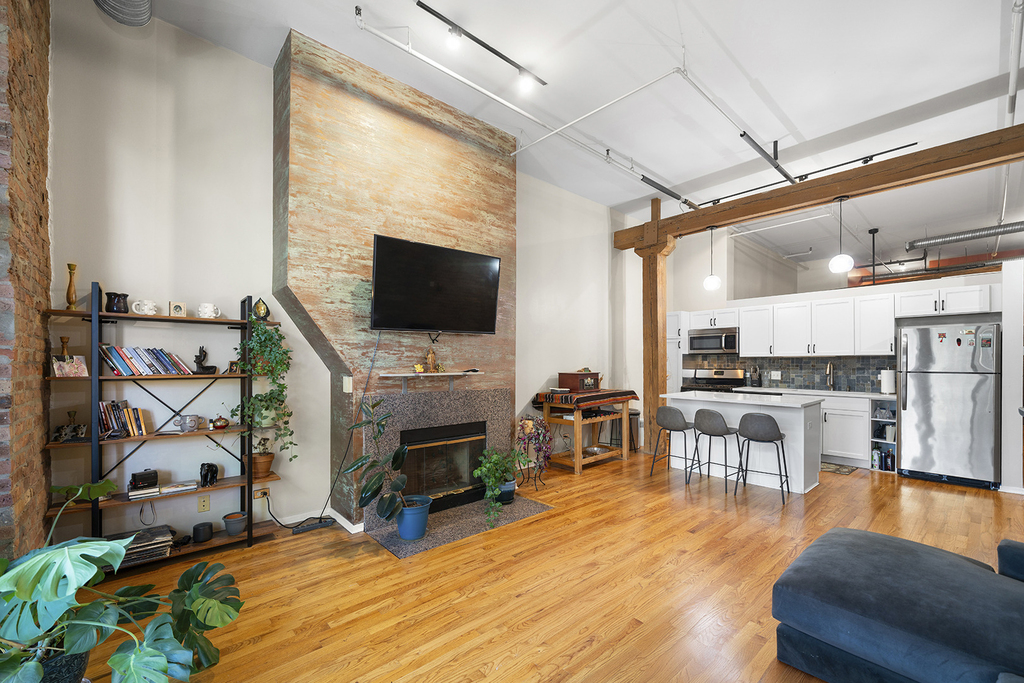 1525 S Michigan Avenue - Photo 2
