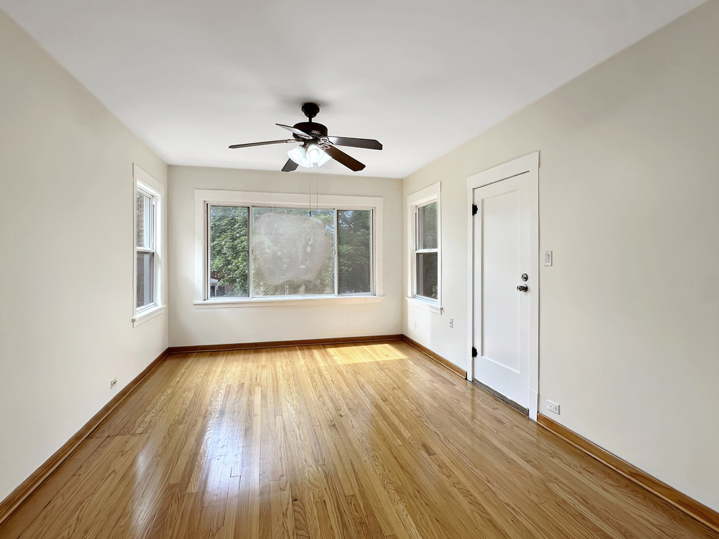 5244 W Altgeld Street - Photo 4