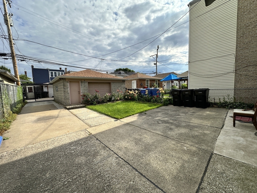 5244 W Altgeld Street - Photo 14