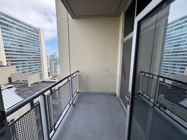700 N Larrabee Street - Photo 13