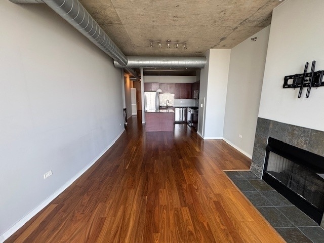 700 N Larrabee Street - Photo 4