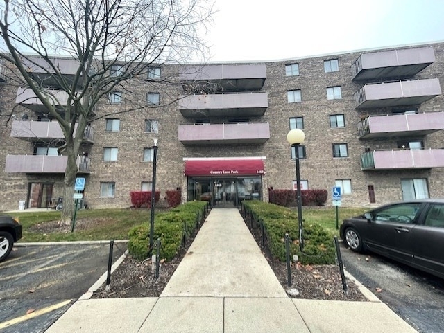 1460 Fairlane Drive - Photo 0