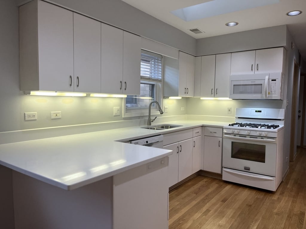 449 W 37th Street - Photo 8