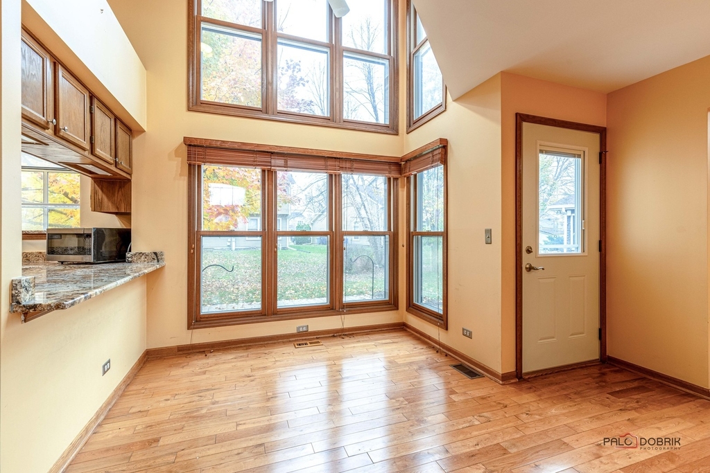 1551 Crowfoot Circle N - Photo 10