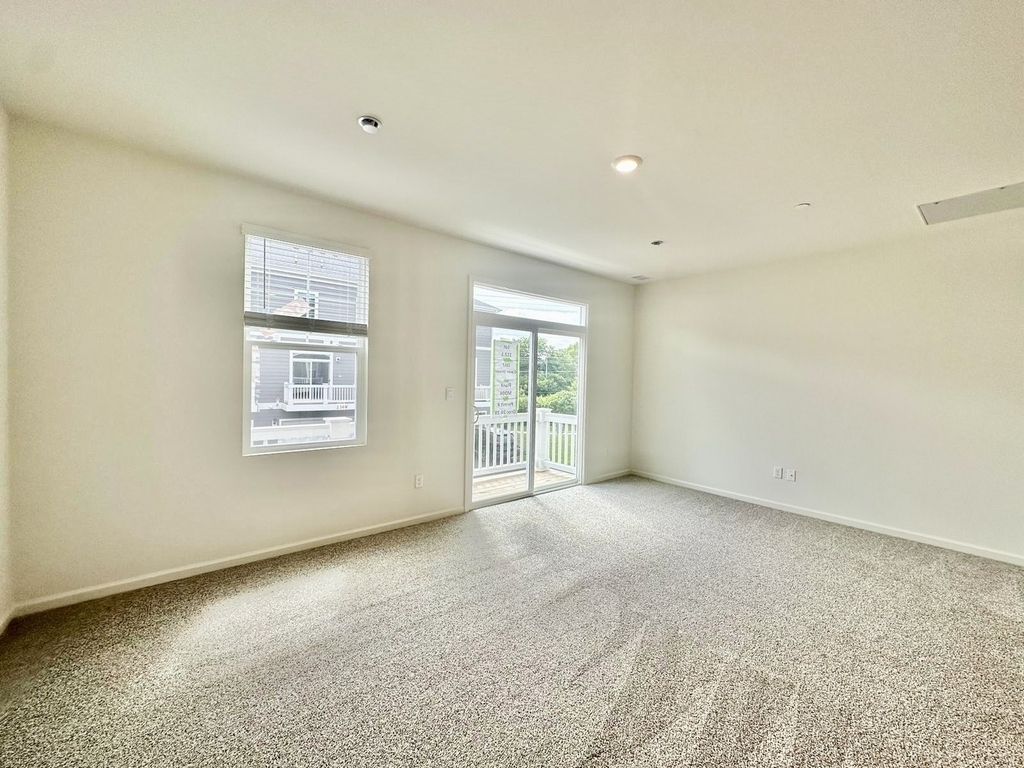 2267 Glacier Street - Photo 13