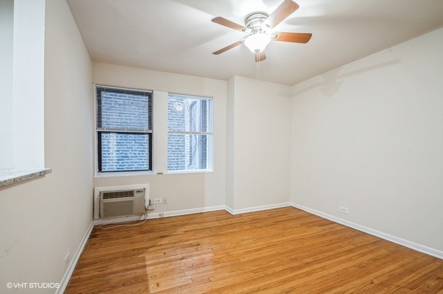 1504 N Dearborn Parkway - Photo 2