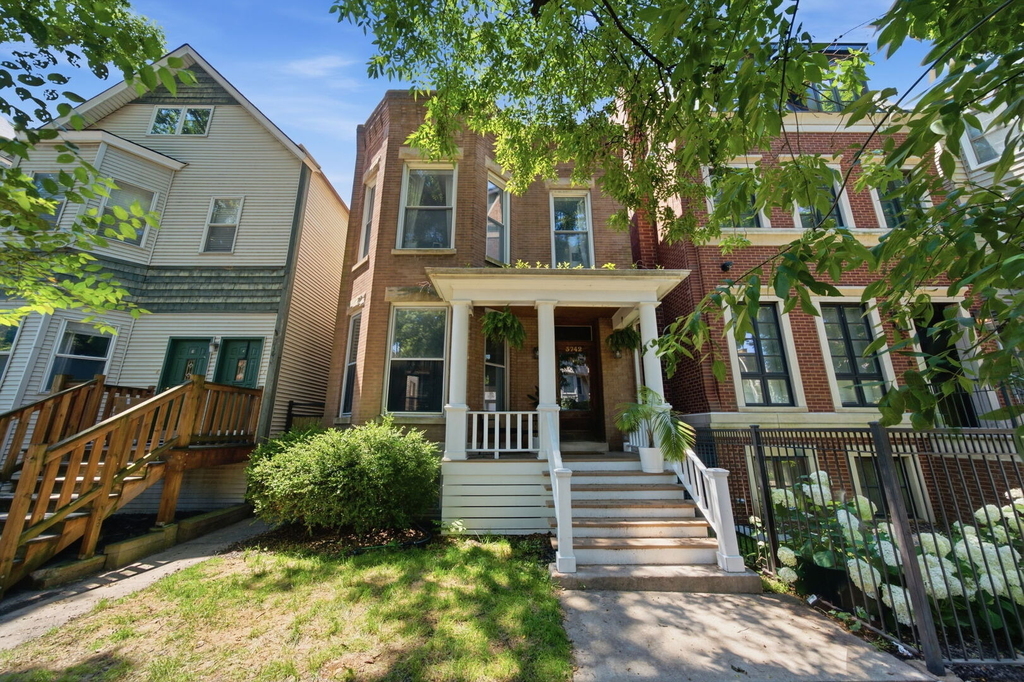 3742 N Janssen Avenue - Photo 0
