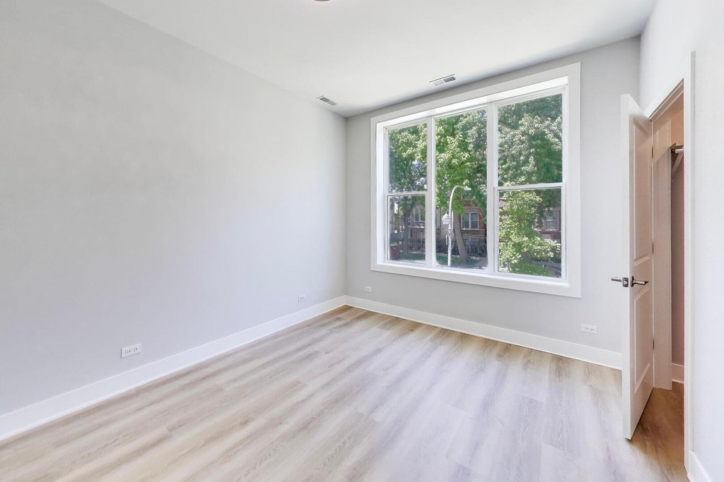 1821 S Fairfield Avenue - Photo 13