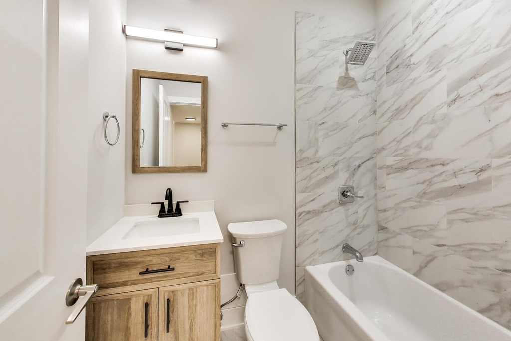 1821 S Fairfield Avenue - Photo 12