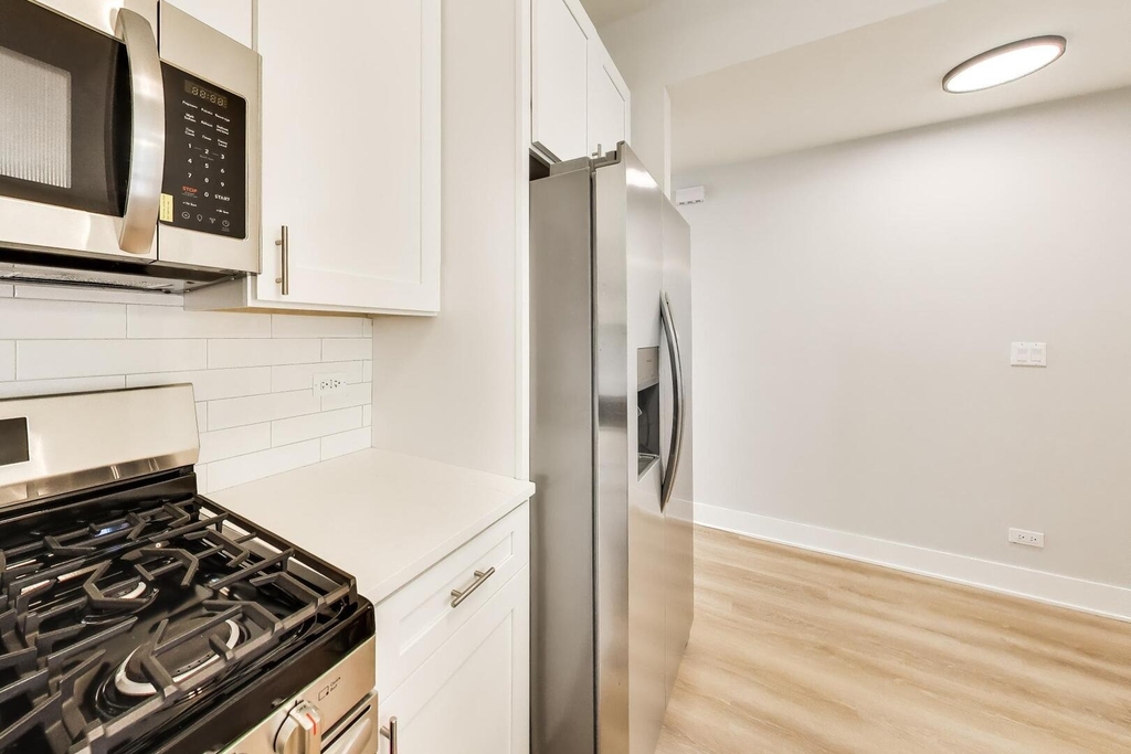1821 S Fairfield Avenue - Photo 10
