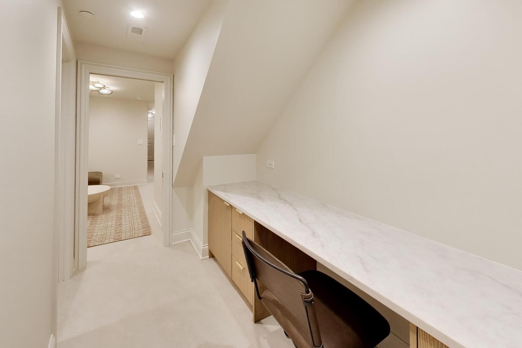 45 E Division Street - Photo 47