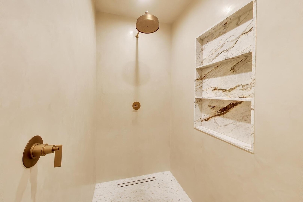 45 E Division Street - Photo 26