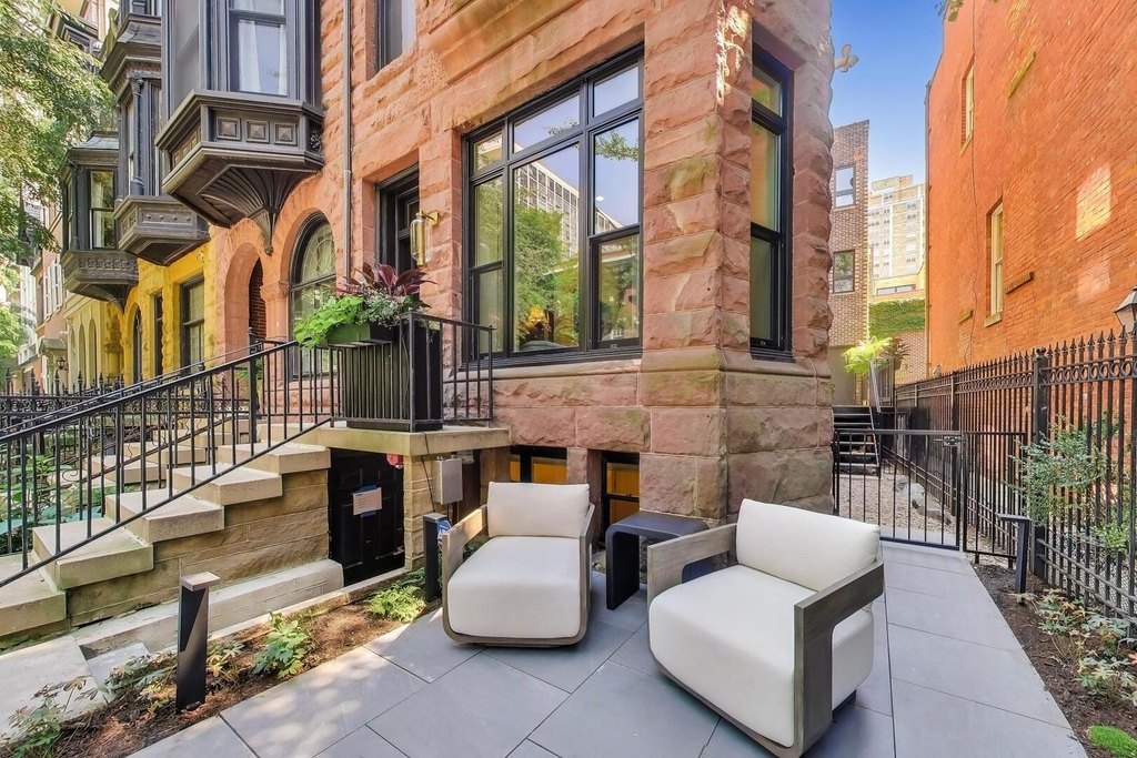 45 E Division Street - Photo 3