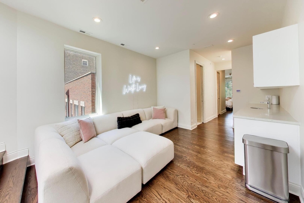 45 E Division Street - Photo 31