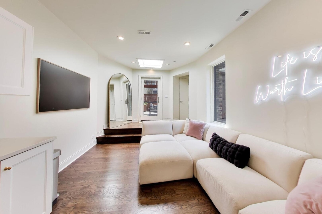 45 E Division Street - Photo 27