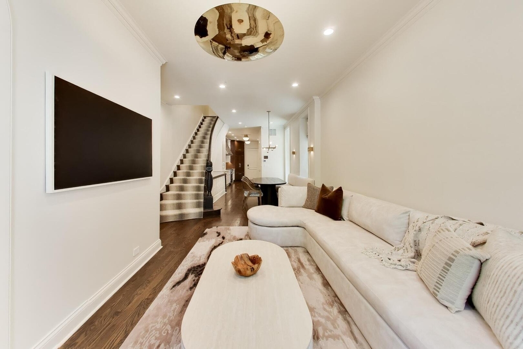 45 E Division Street - Photo 6