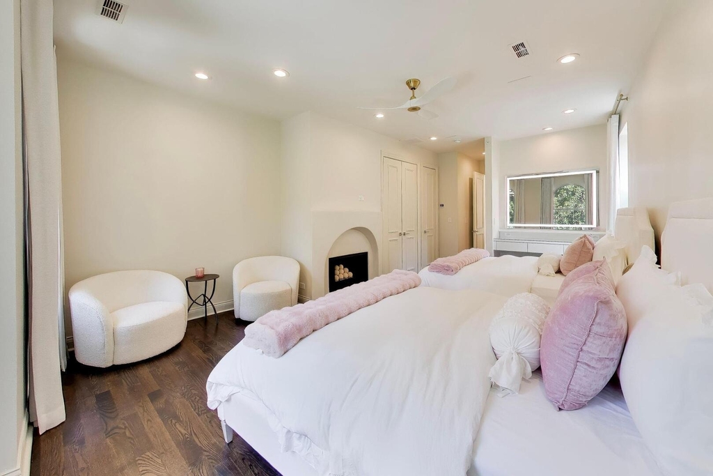 45 E Division Street - Photo 36