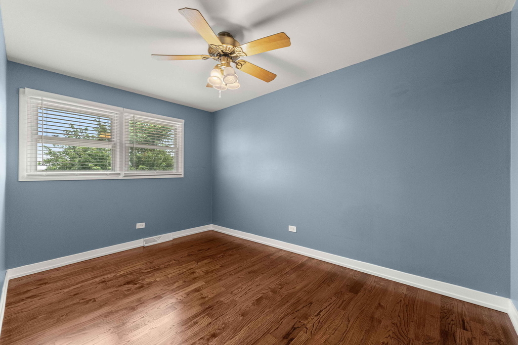 15954 Ozark Avenue - Photo 15