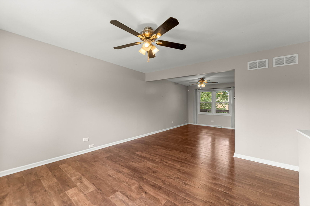 15954 Ozark Avenue - Photo 20