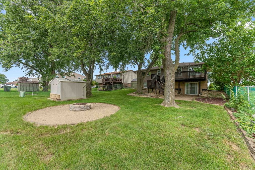 15954 Ozark Avenue - Photo 33