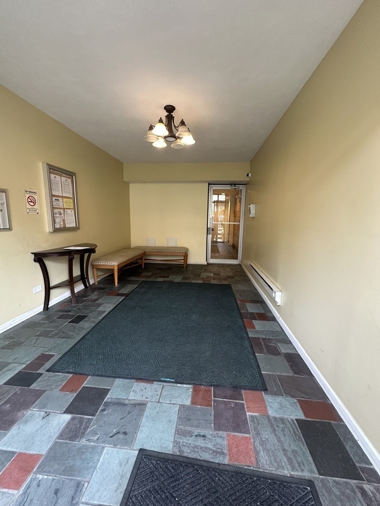 5953 N Kenmore Avenue - Photo 2