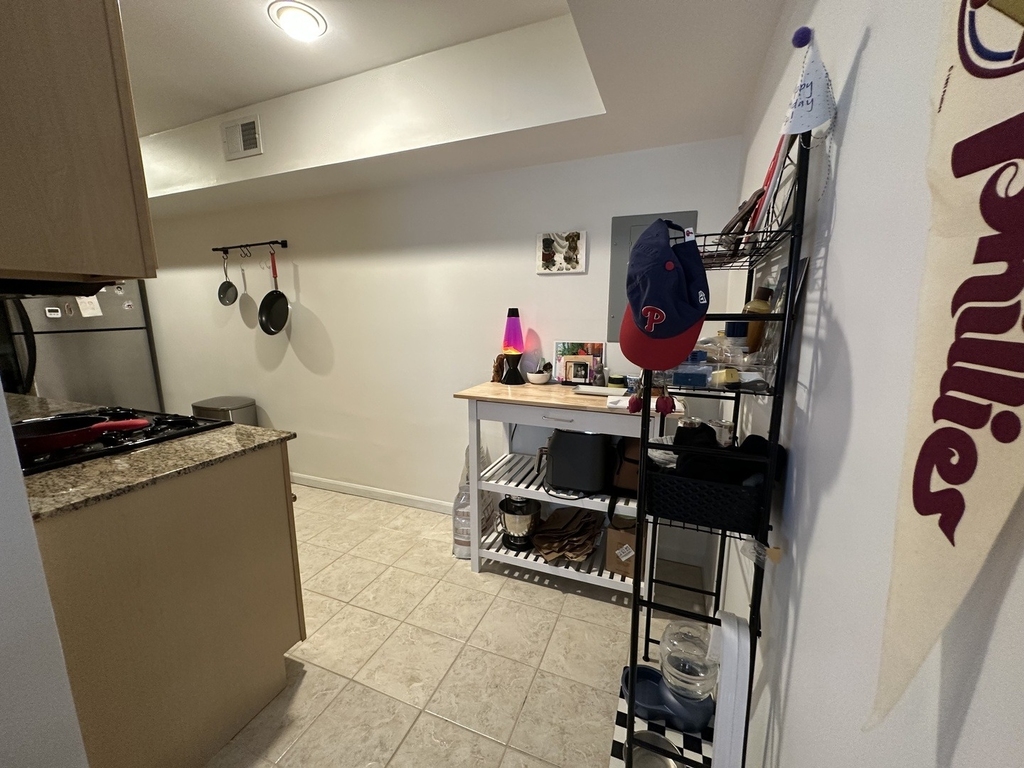 5953 N Kenmore Avenue - Photo 9