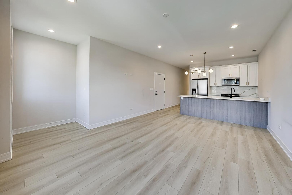5157 S Wabash Avenue - Photo 2